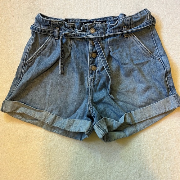 Hollister Pants - Hollister Denim Blue Women's paper bag Shorts size 9 waist 29